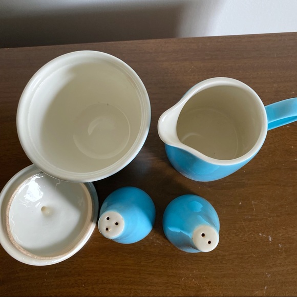 Mid Century Salt Pepper Sugar Cream Blue Set - Picture 5 of 5